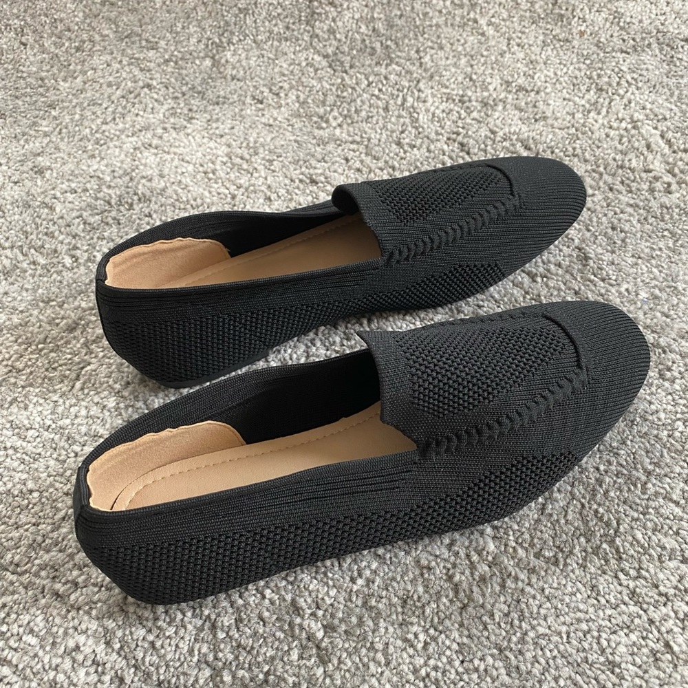 NWOT black loafers